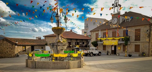 Plaza de San Martín de La Vega, donde se ha inaugurado el Festival del Piorno 2021.