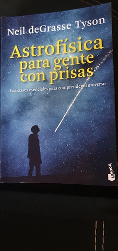 Libro sobre astronomía.