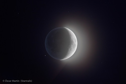 La Luna no tiene luz propia. Foto: Óscar Martin Mesonero.