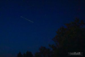 Tren de satélites Starlink. Foto: Fernando Rey Luz/lux